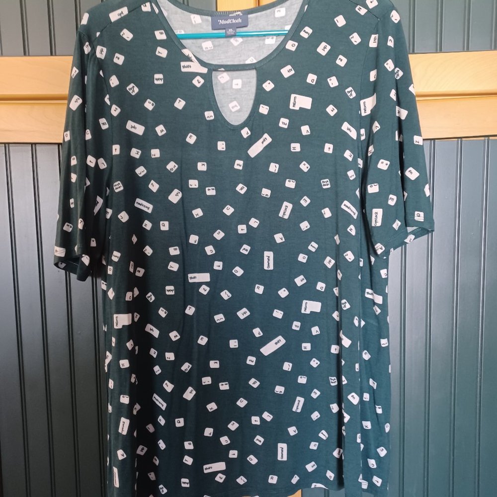 Modcloth Keyhole Keyboard Top Size XL